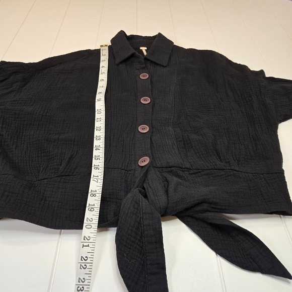 Free People Sunstreaks Black Cotton Gauze Button Front Tie Hem Shirt Top Size XS - Picture 7 of 7